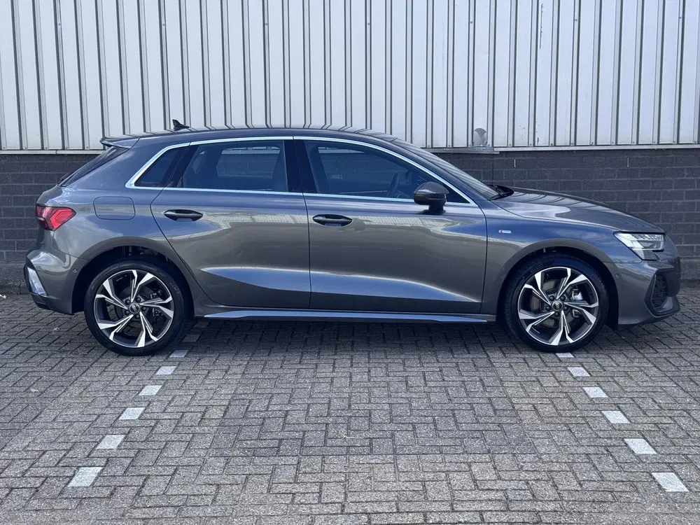 Audi A3 40 TFSI e S edition 2x S-Line uit 2025, foto 6