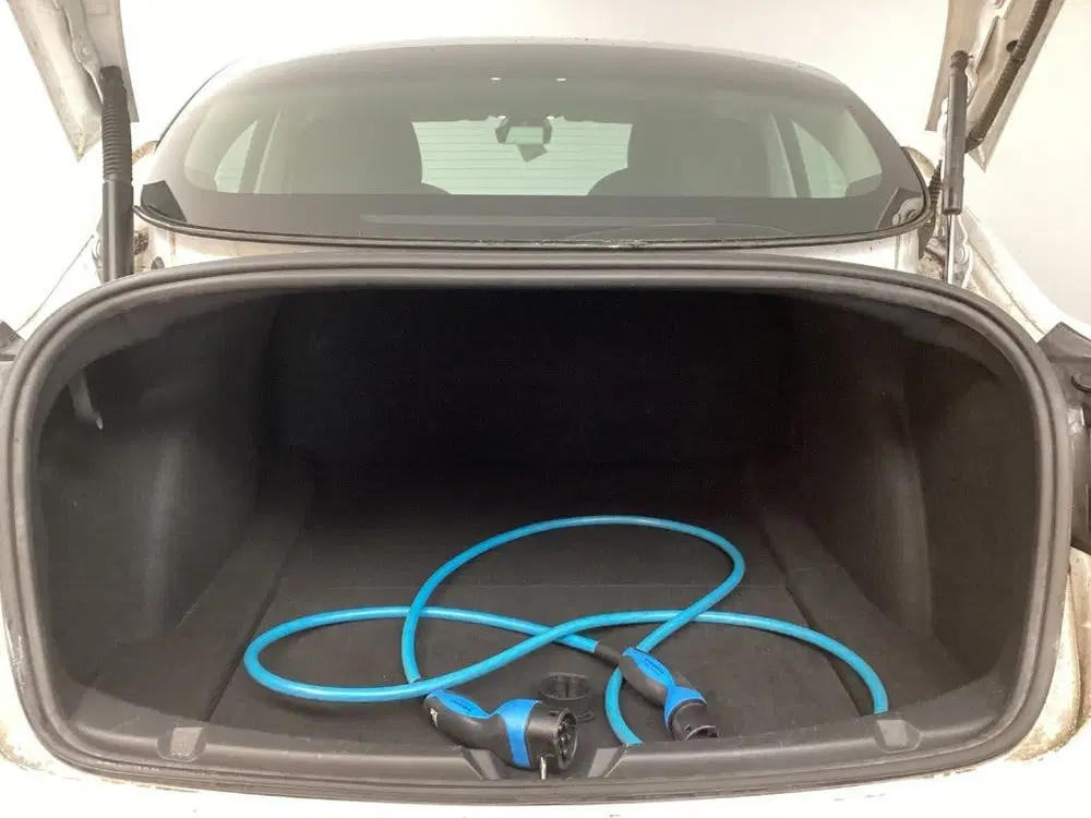 Tesla Model 3 uit 2021, foto 15