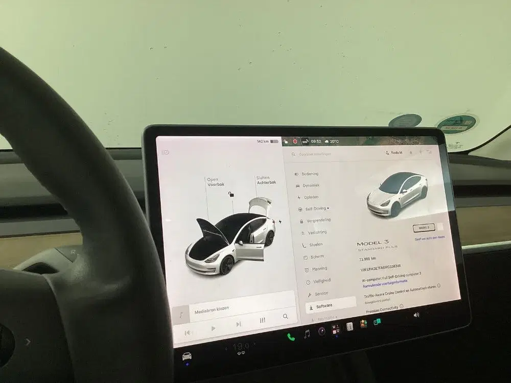 Tesla Model 3 uit 2021, foto 5
