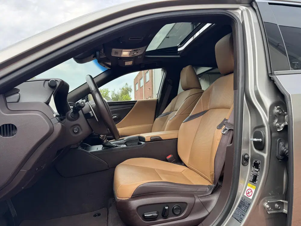 Lexus ES 300h DEALER ONDERHOUDEN *Nette Auto* uit 2020, foto 5