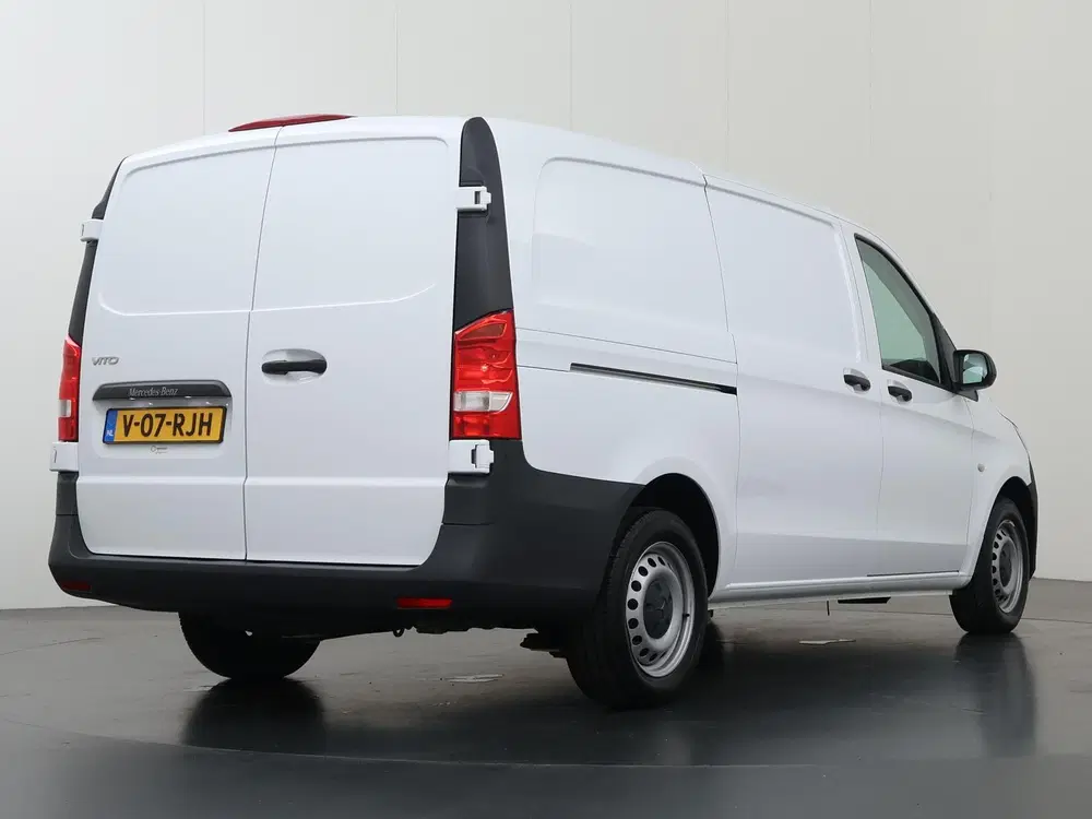 Mercedes-Benz Vito 114 CDI uit 2024, foto 2