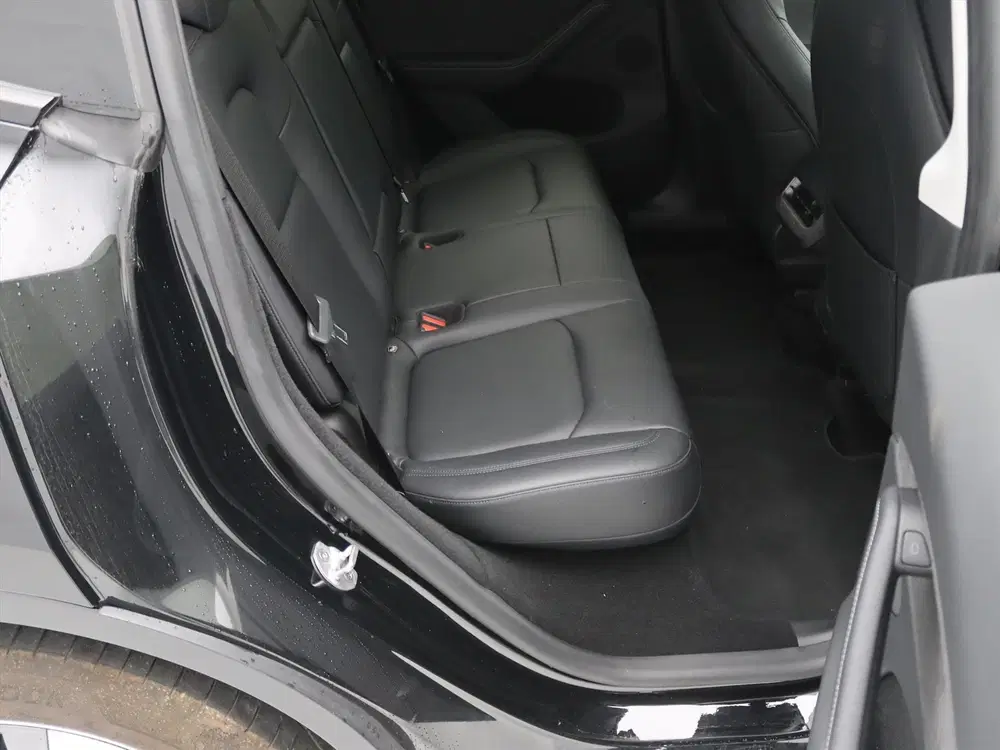 Tesla Model Y Long Range AWD 75kWh 351pk 93% SoH [ TREKH uit 2023, foto 13