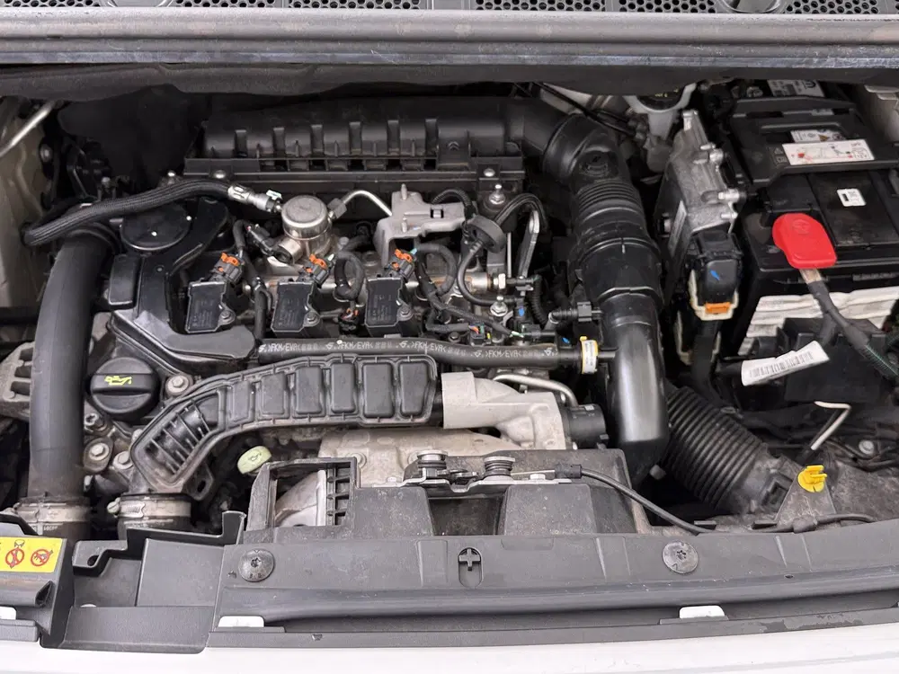 Peugeot Partner 1.2 PureTech BPM VRIJ BENZINE Navi uit 2021, foto 14