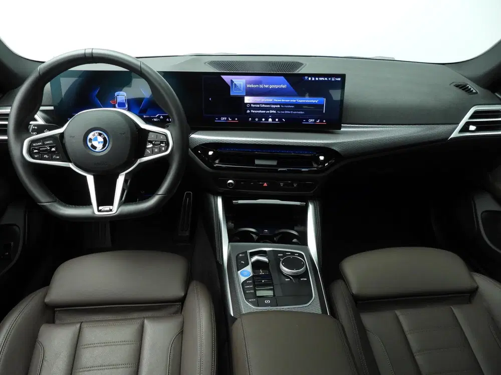 BMW i4 Gran Coupé eDrive35 uit 2025, foto 10