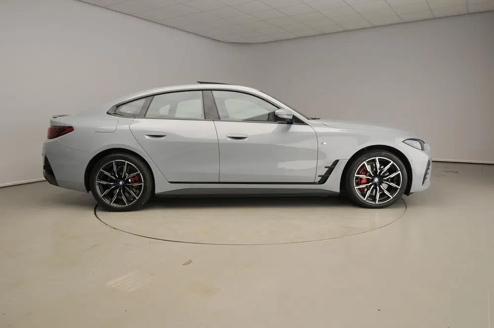 BMW i4 Gran Coupé eDrive35 uit 2025, foto 4