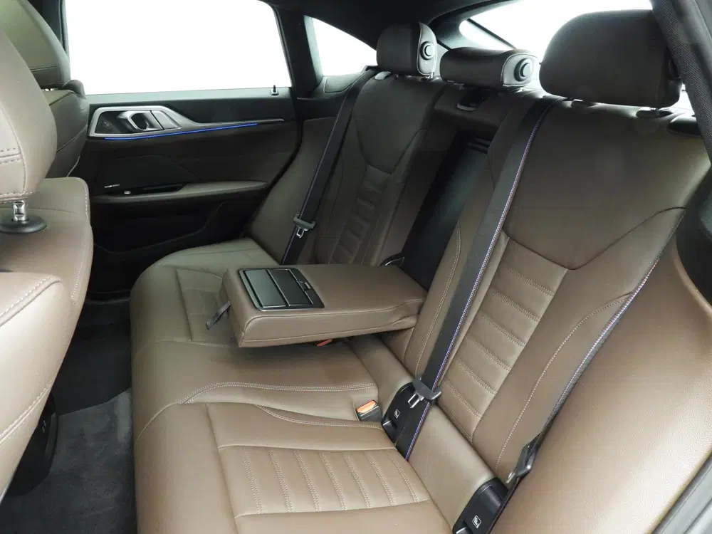 BMW i4 Gran Coupé eDrive35 uit 2025, foto 8