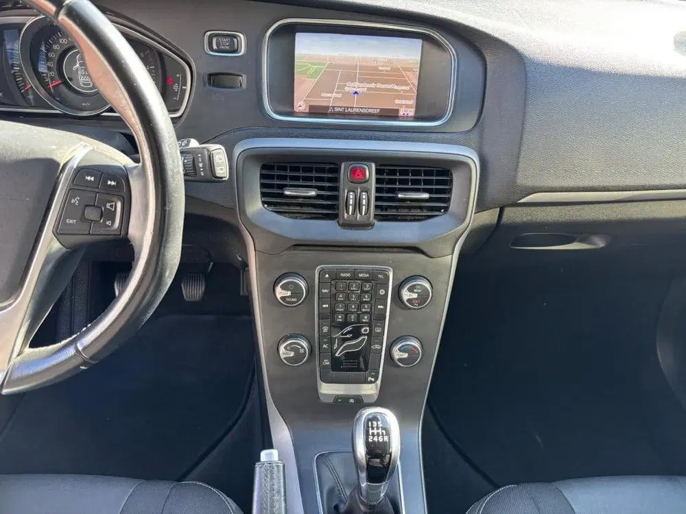 Volvo V40 2.0 D2 Inscription uit 2019, foto 13