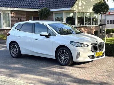 BMW 2-serie ACTIVE TOURER 220i 170pk Mild Hybrid Luxur uit 2023