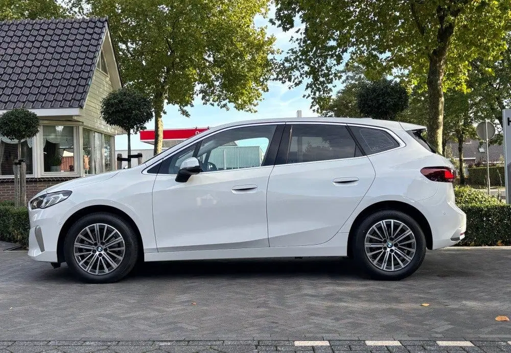 BMW 2-serie ACTIVE TOURER 220i 170pk Mild Hybrid Luxur uit 2023, foto 10