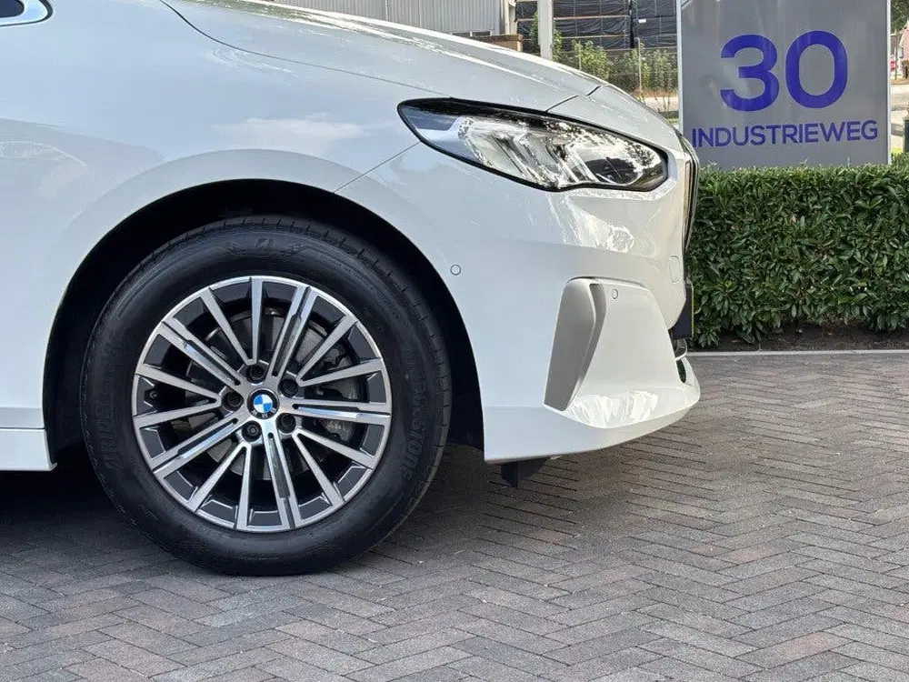 BMW 2-serie ACTIVE TOURER 220i 170pk Mild Hybrid Luxur uit 2023, foto 5