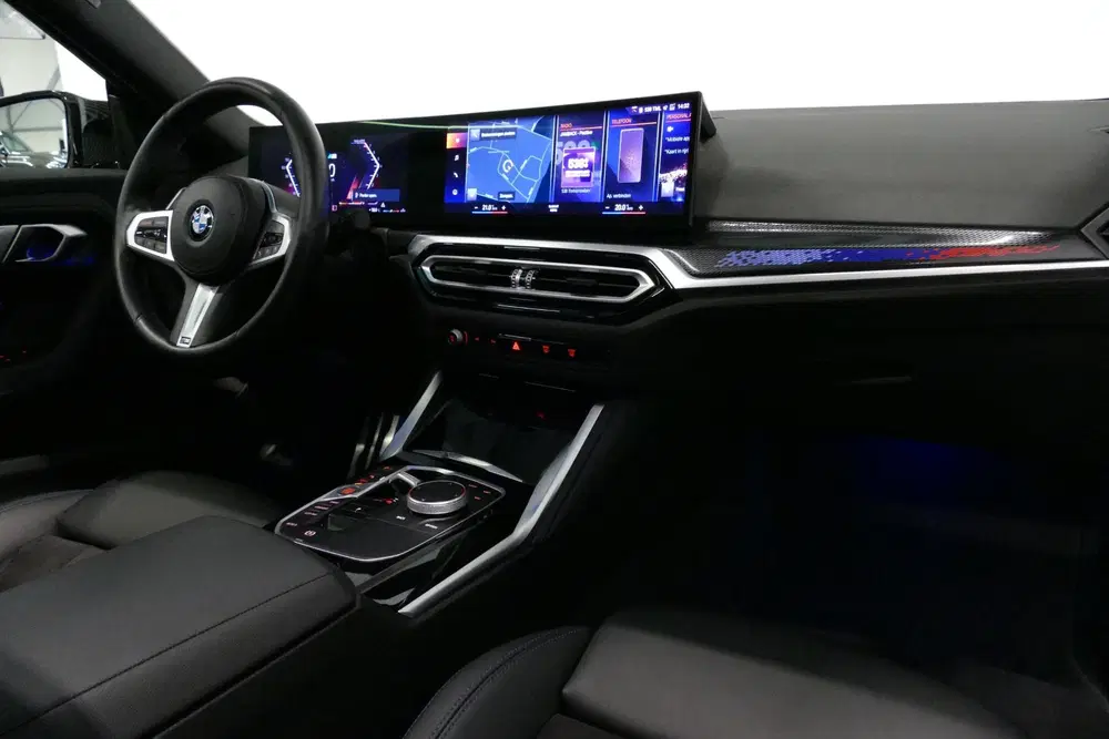 BMW 2-serie 2-serie Coupé 220i M Sport uit 2023, foto 2