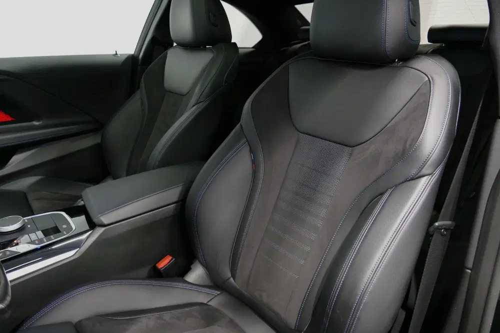 BMW 2-serie 2-serie Coupé 220i M Sport uit 2023, foto 7