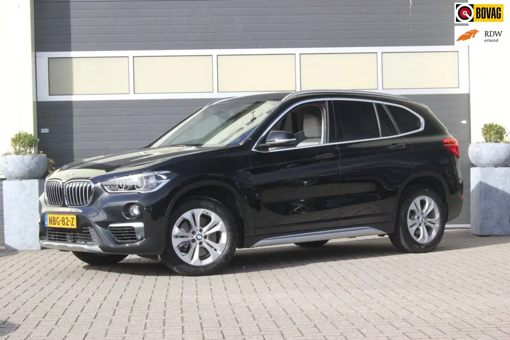 BMW X1 sDrive20i High Executive uit 2019