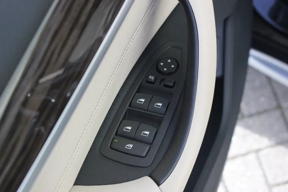BMW X1 sDrive20i High Executive uit 2019, foto 13
