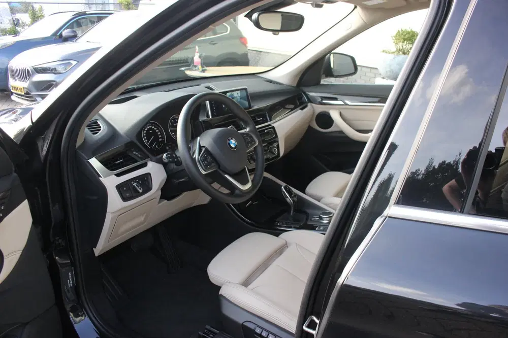 BMW X1 sDrive20i High Executive uit 2019, foto 2
