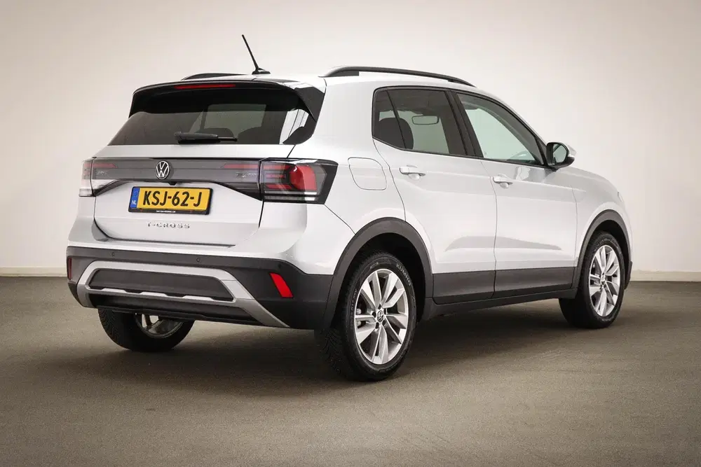 Volkswagen T-Cross 1.0 TSI Life Edition uit 2024, foto 2