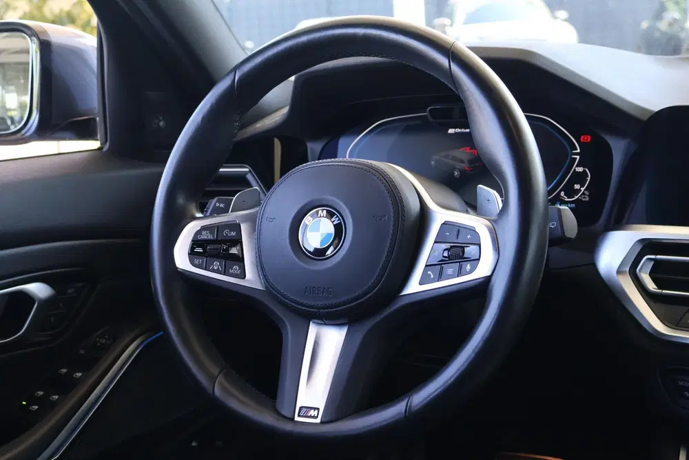 BMW 3-serie 330e High Executive uit 2021, foto 12
