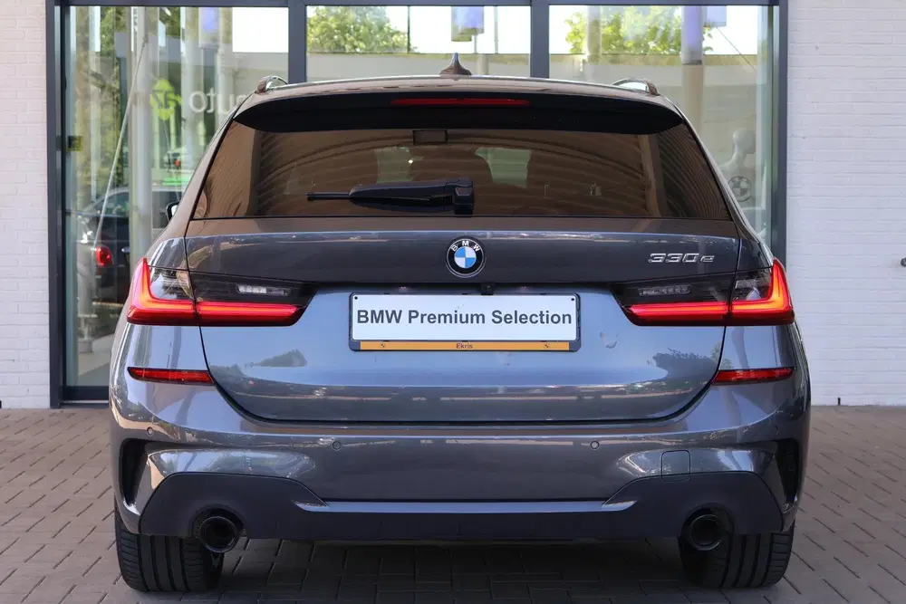 BMW 3-serie 330e High Executive uit 2021, foto 4