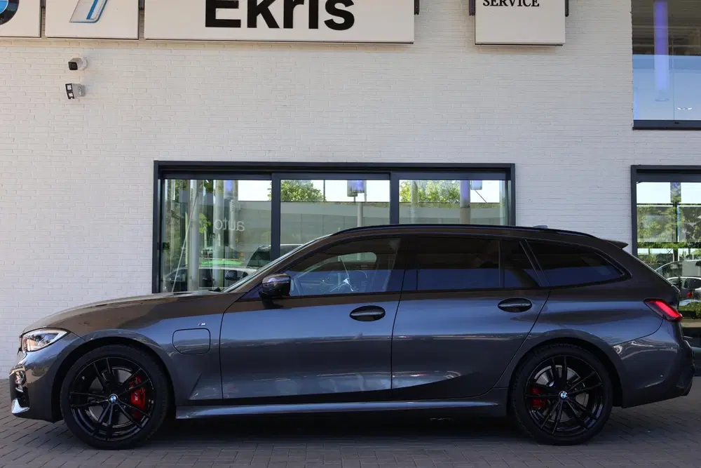 BMW 3-serie 330e High Executive uit 2021, foto 5