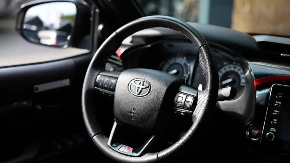 Toyota Hilux 2.8 D-4D DUBBEL CABIN GR SPORT A uit 2024, foto 9