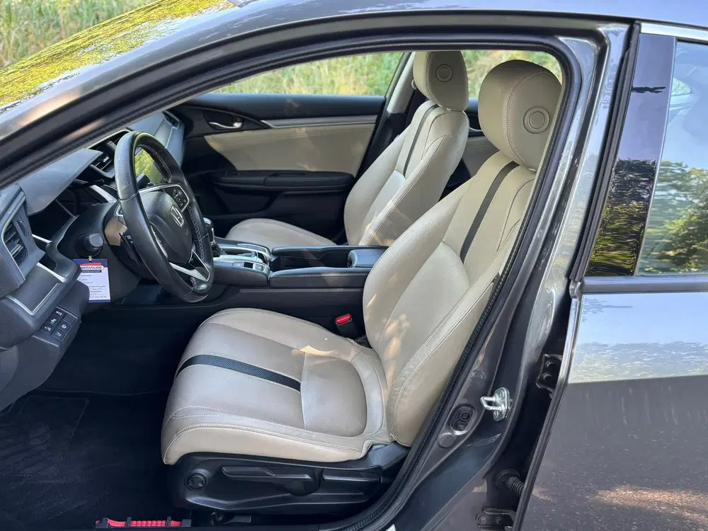 Honda Civic 1.5 i-VTEC Executive Aut uit 2019, foto 2