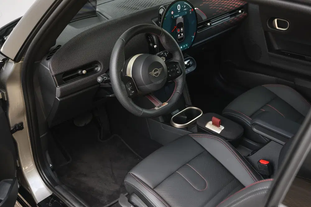 Mini Hatchback Cooper S Automaat uit 2026, foto 3