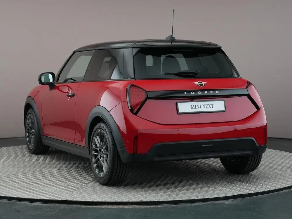 Mini Hatchback Cooper C Automaat uit 2025, foto 2