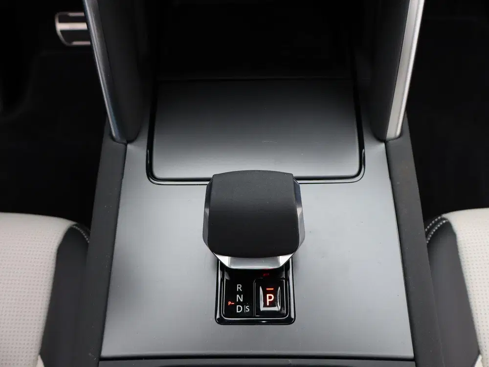 Land Rover Discovery Sport 1.5 P270e PHEV Dynamic SE uit 2026, foto 10