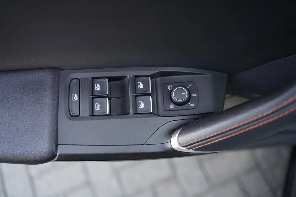 SEAT Leon 1.4 TSI eHybrid PHEV FR 204PK Pano Cam Vir uit 2020, foto 14