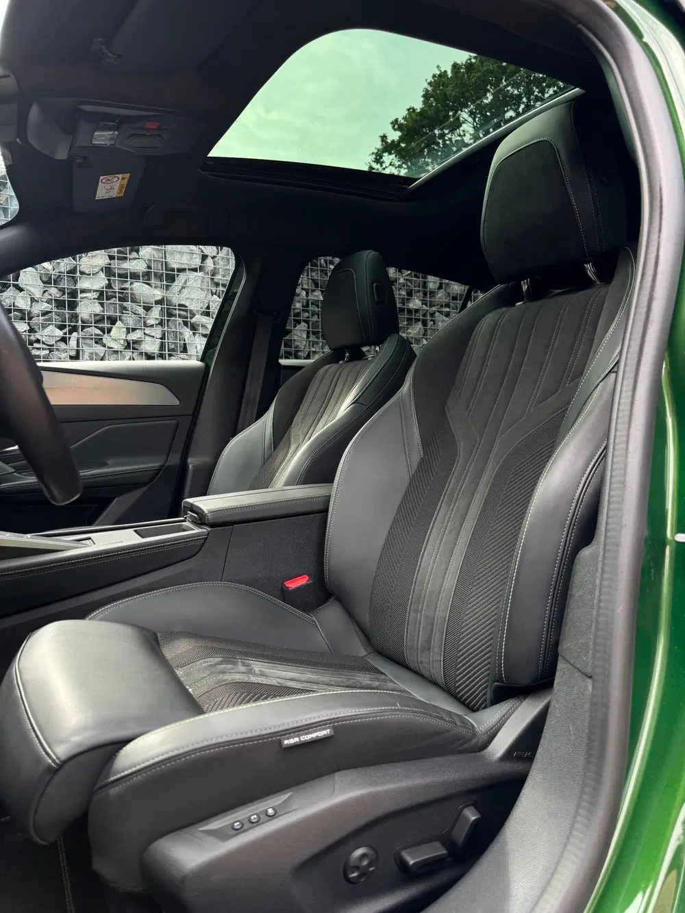 Peugeot 308 1.6 Plug-in Hybrid 225 GT Pano Keyless Tre uit 2024, foto 13