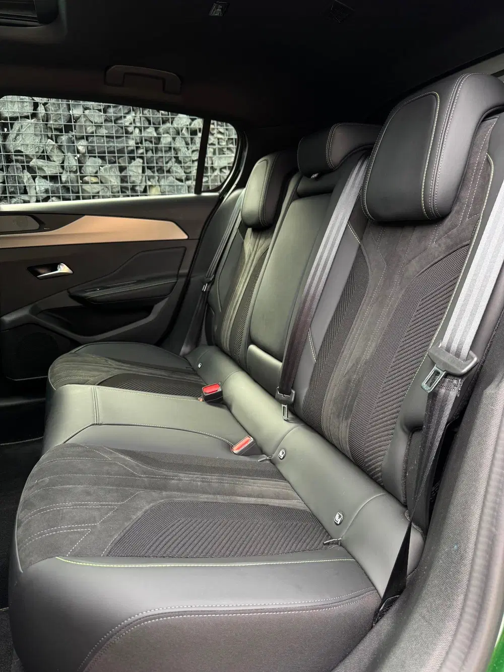 Peugeot 308 1.6 Plug-in Hybrid 225 GT Pano Keyless Tre uit 2024, foto 15