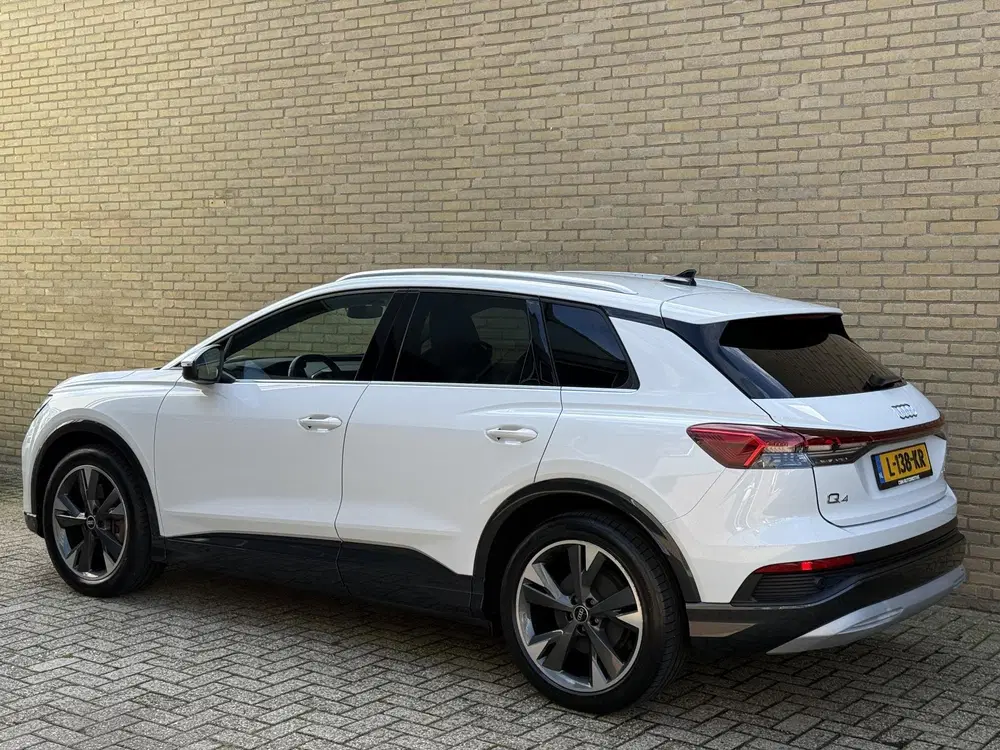 Audi Q4 e-tron 40 Launch edition Advanced 77 kWh uit 2021, foto 2