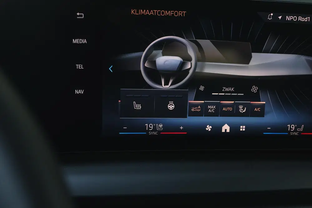BMW 1-serie 120 M Sport Automaat uit 2025, foto 15