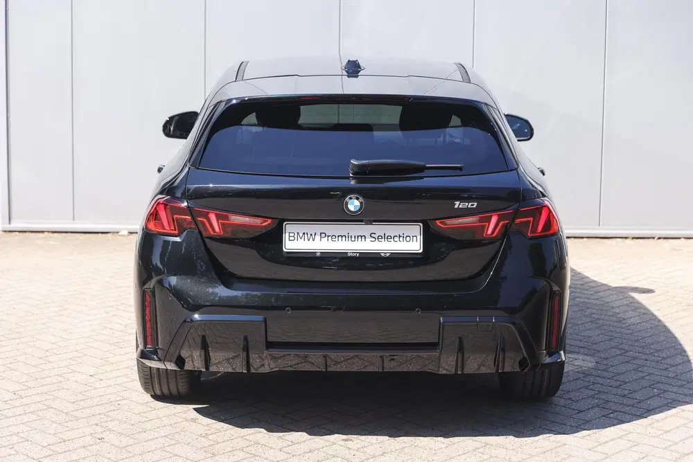 BMW 1-serie 120 M Sport Automaat uit 2025, foto 6