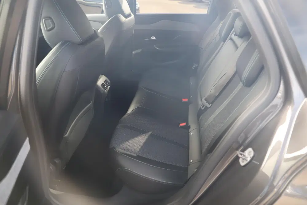Peugeot 308 1.2 PureTech Allure Pack Business Automaat uit 2022, foto 8