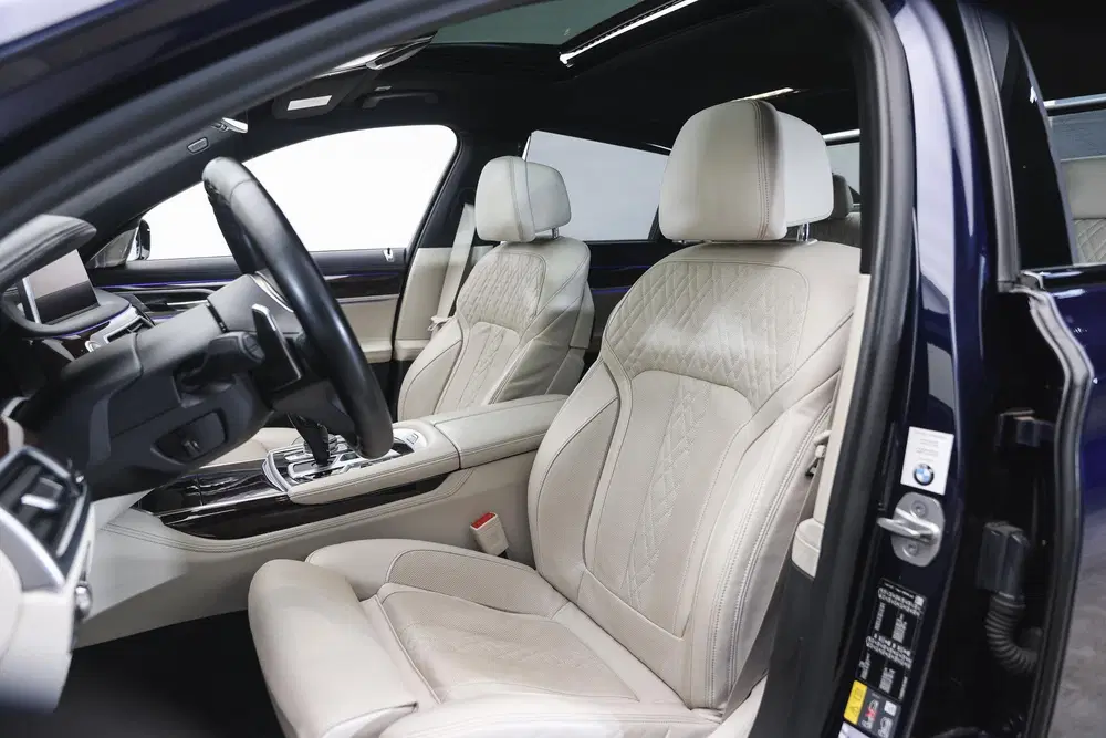 BMW 7-serie 745e High Executive M Sport Automaat Night uit 2021, foto 12
