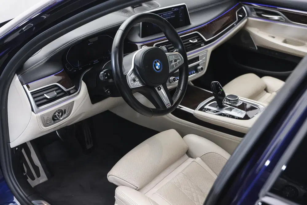 BMW 7-serie 745e High Executive M Sport Automaat Night uit 2021, foto 9