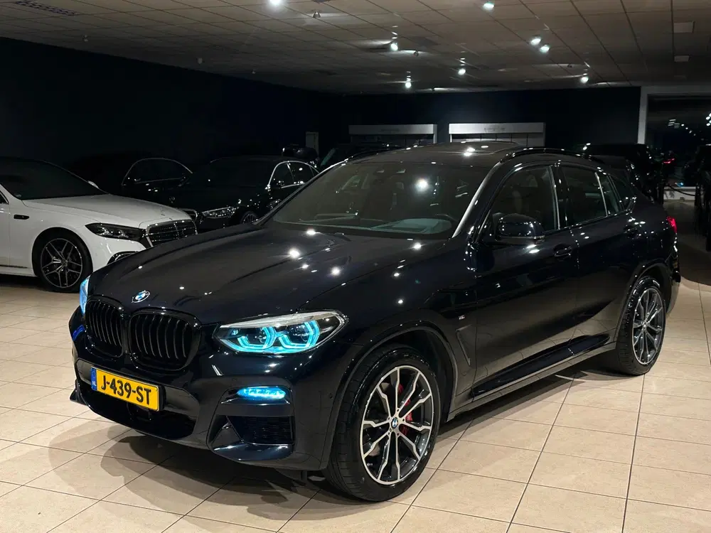 BMW X4 XDrive 30d M-SPORT uit 2020, foto 2