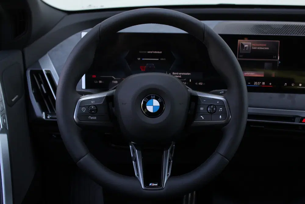 BMW iX xDrive45 M Sport uit 2026, foto 3