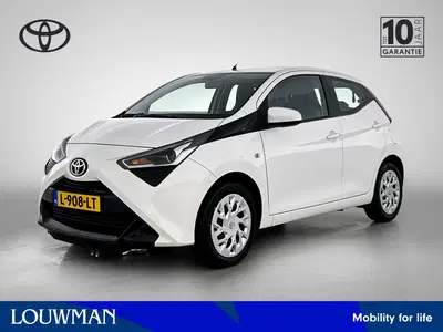 Toyota Aygo 1.0 VVT-i x-play uit 2021