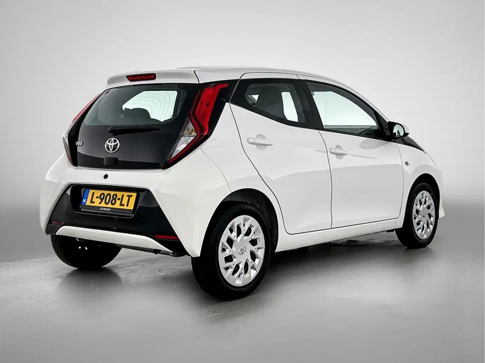 Toyota Aygo 1.0 VVT-i x-play uit 2021, foto 2
