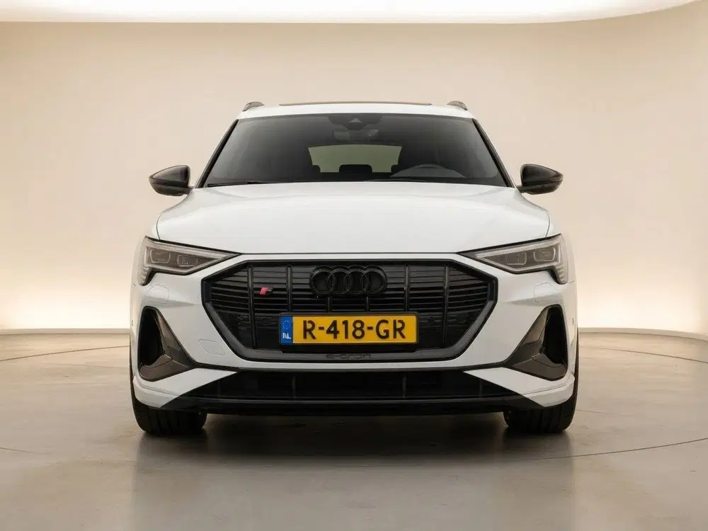 Audi e-tron S quattro 95 kWh PANO-DAK NL-AUTO NAP uit 2022, foto 2