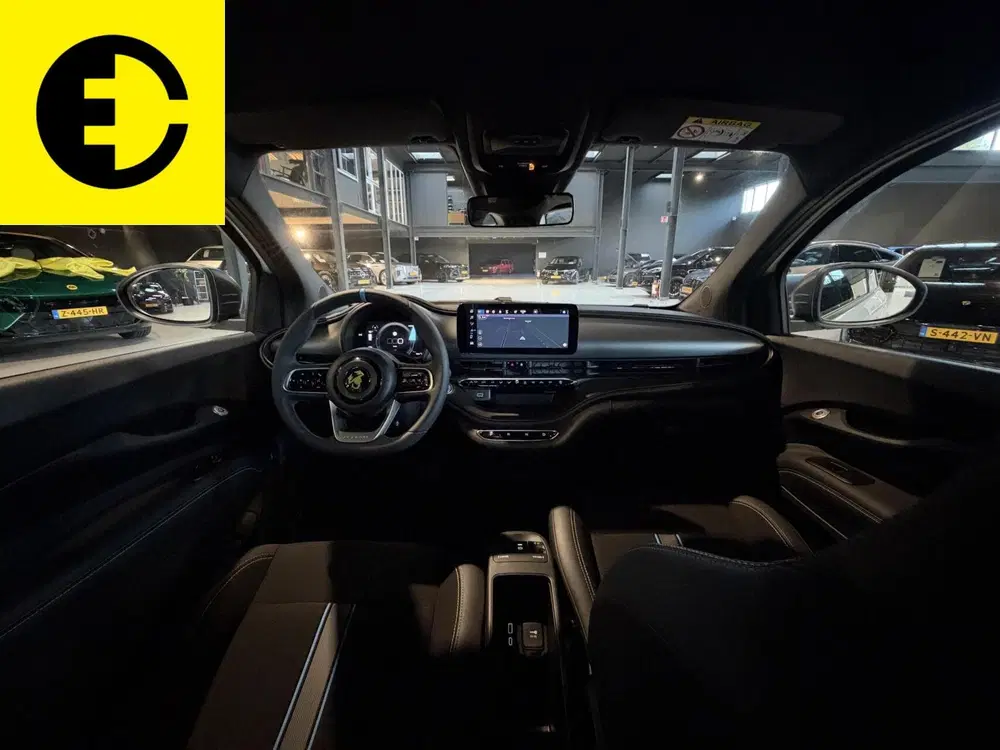 Fiat 500 Abarth Turismo 42 kWh uit 2024, foto 15