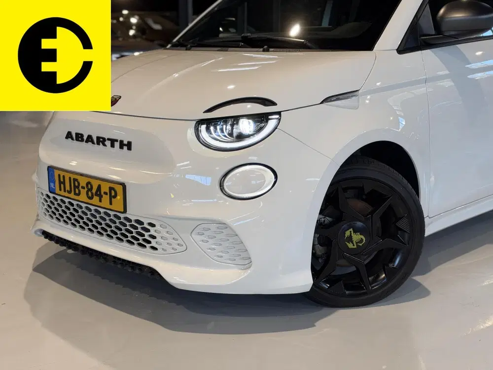 Fiat 500 Abarth Turismo 42 kWh uit 2024, foto 2