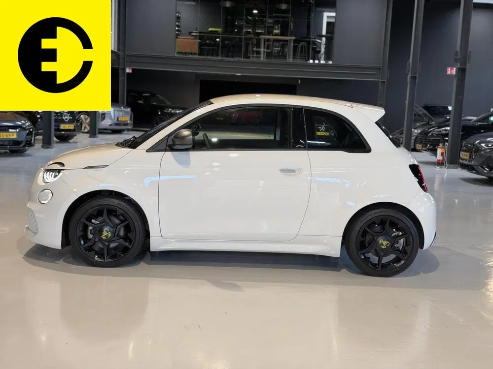 Fiat 500 Abarth Turismo 42 kWh uit 2024, foto 7