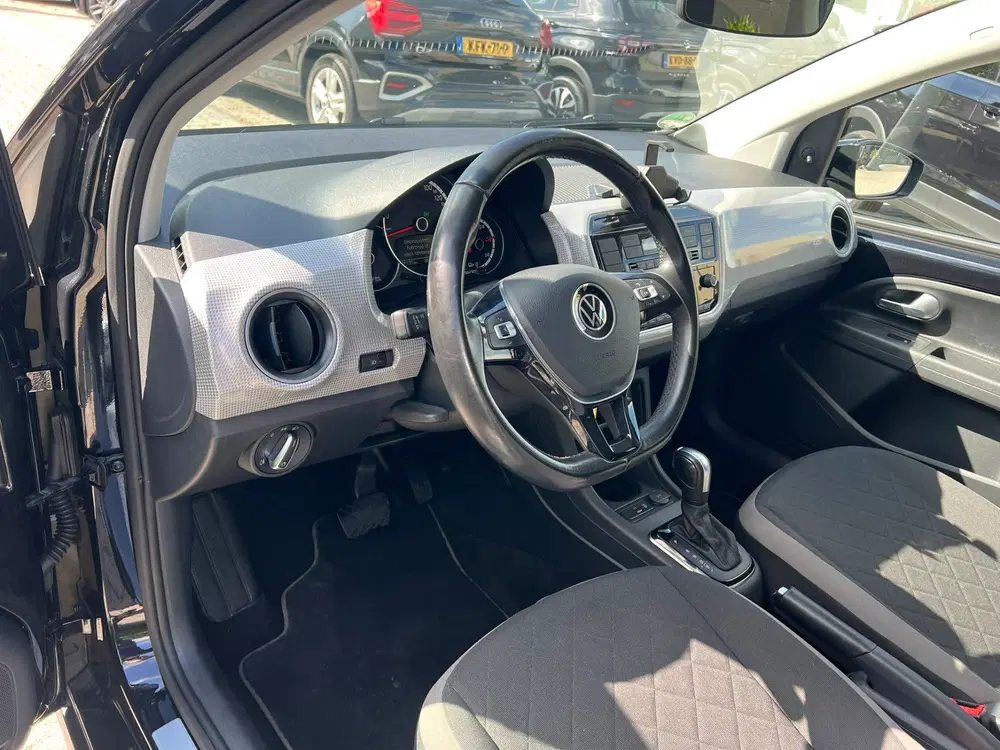 Volkswagen up! e-up SOH 92% airco uit 2022, foto 2