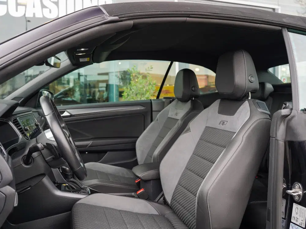 Volkswagen T-Roc 1.5 TSI 150pk Automaat R-Line uit 2021, foto 4