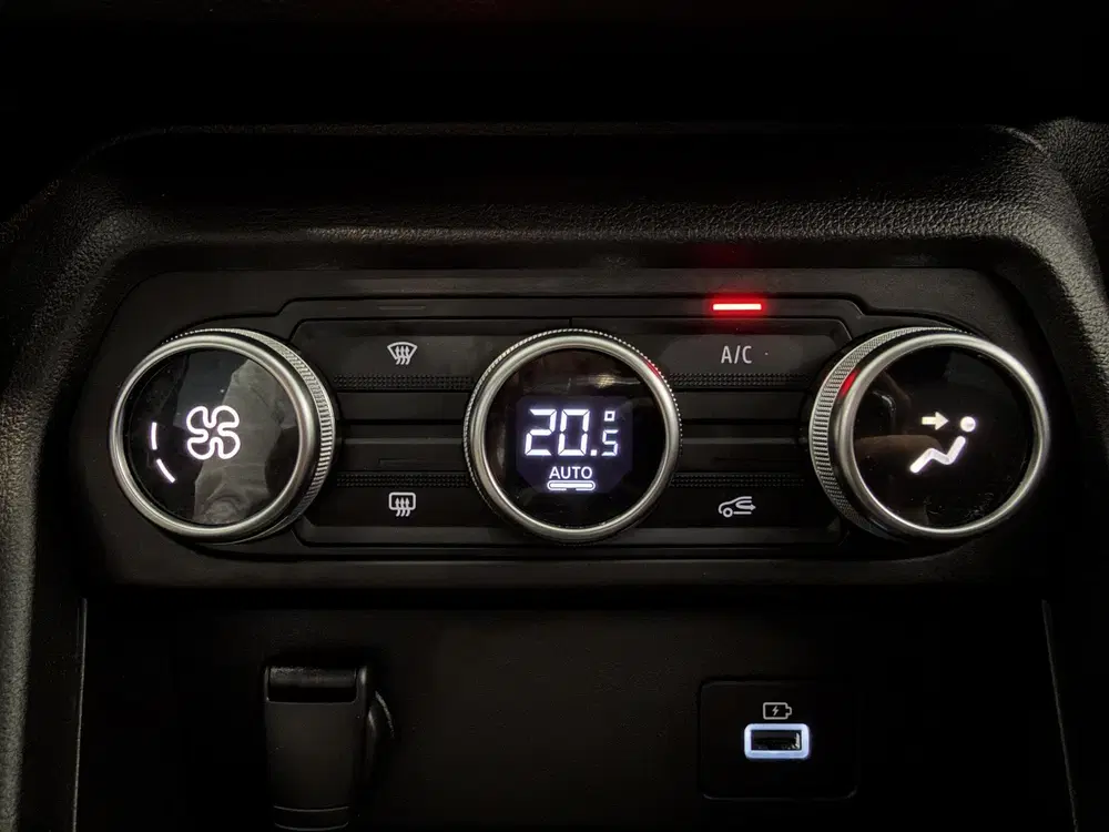 Dacia Sandero 1.0 TCe 90 CVT Comfort uit 2022, foto 13