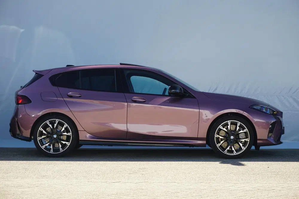 BMW 1-serie 5-deurs 120 uit 2026, foto 4