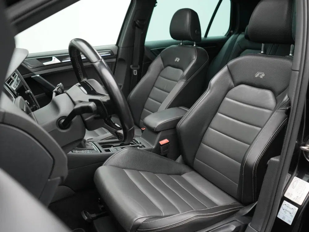 Volkswagen Golf 2.0 TSI 4Motion R Akrapovic Pano Dynaudio uit 2019, foto 7